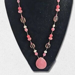 Rose Quartz Pearl Necklace Silver Tone Clasp Teardrop Shaped Pendant Pink W OS